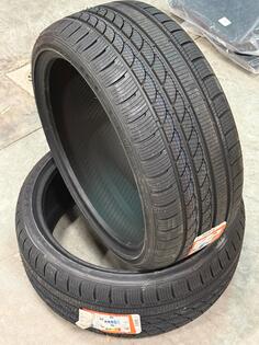 TRACMAX - 235/35R19  - Zimska guma