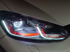 Oba fara za Automobile - Univerzalno