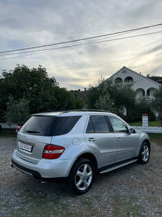 Mercedes Benz - ML 320 - 320