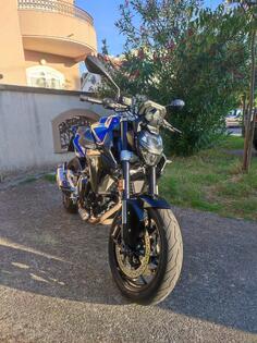 BMW - F 900R