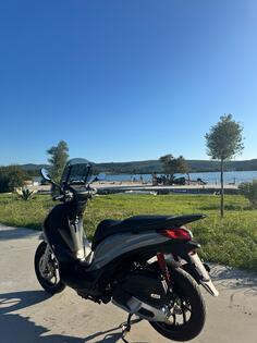 Piaggio - Medley S