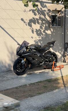 Yamaha - R6