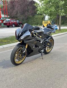 Yamaha - R6