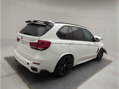 U djelovima BMW - X5