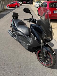 Yamaha - xmax