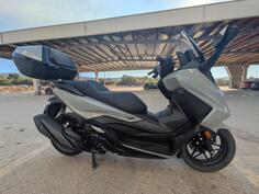 Honda - Forza 350