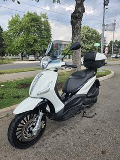 Piaggio - Beverly 300