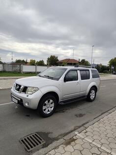 Nissan - Pathfinder