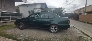 Volkswagen - Vento - 1.9 TDI