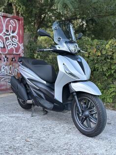 Piaggio - Beverly 400s