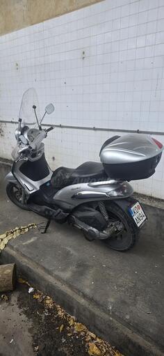 Piaggio - t