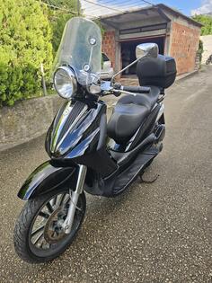 Piaggio - Beverly 250