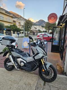 Honda - X-ADV 750