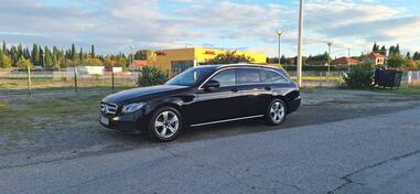Mercedes Benz - E 220