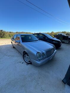 Mercedes Benz - E 220 - 220D