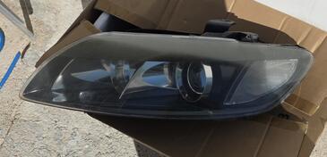 Oba fara za Audi - Q7    - 2006