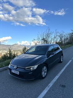 Volkswagen - Golf 8 - 1.0 eTSI