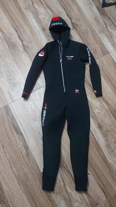 Odijelo - Oprema za ronjenje