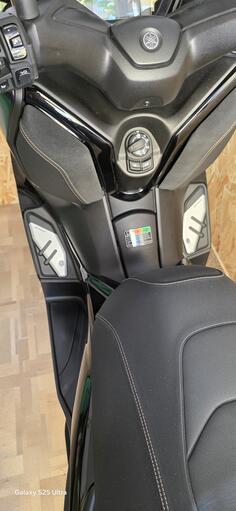 Yamaha - X-Max-High Tech 300