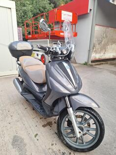 Piaggio - Beverly 250