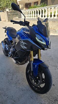BMW - F 900 XR