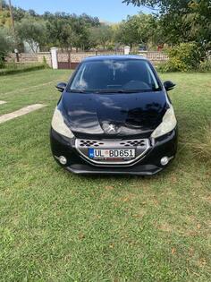 Peugeot - 208 - 1.4