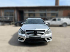 U djelovima Mercedes Benz - C 220