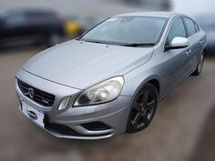 U djelovima Volvo - S60