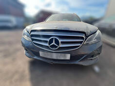 U djelovima Mercedes Benz - E 220