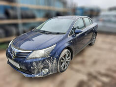 U djelovima Toyota - Avensis
