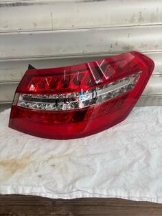 Desno stop svjetlo za Mercedes Benz - E 220    - 2012