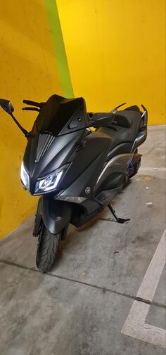 Yamaha - TMAX530