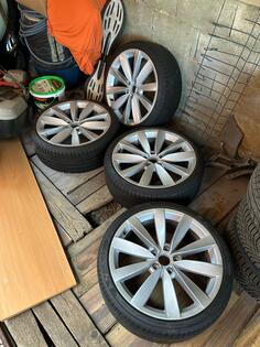 Fabričke felne i 19 gume