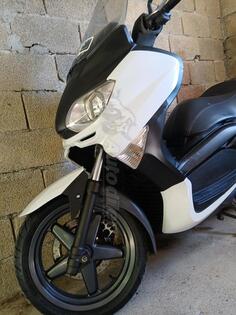 Yamaha - Yamaha x-max 250