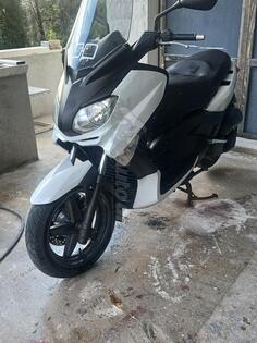 Yamaha - Yamaha x-max 250