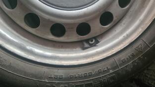 Dunlop - 175/65 14 - Zimska guma