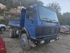 Mercedes Benz - 1820