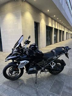 BMW - R1200GS Triple Black