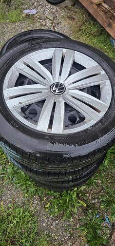 Fabričke felne i 165x112 gume