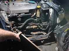 Servis automobila - Automehaničarske usluge