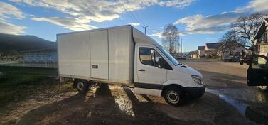 Mercedes Benz - Mercedes sprinter-motor u kvaru