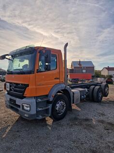 Mercedes Benz - 2529