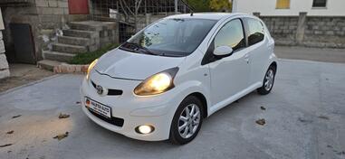 Toyota - Aygo - 1.0 benz.
