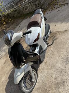 Piaggio - beverly 300 ie