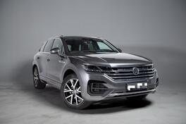 Volkswagen - Touareg - 3.0 TDI R-Line