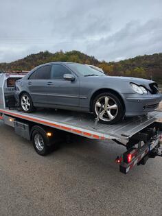 U djelovima Mercedes Benz - C 220 2.2 cdi