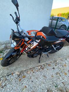 KTM - Duke 200