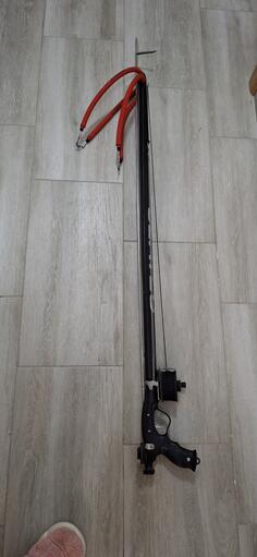 Ronilačka puška i harpuni - Oprema za ronjenje