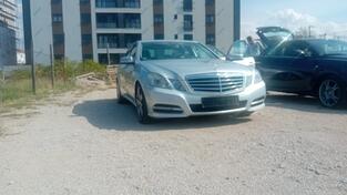 Mercedes Benz - E 250 - 2.5