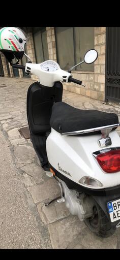 Vespa - LX